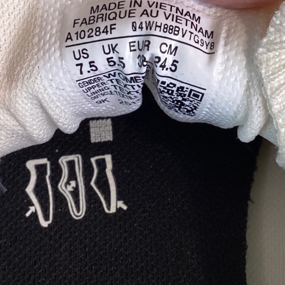 Converse Chuck Taylor All Star Shoreline Slip White Cherry Embroidery NWOT 7.5 - Picture 13 of 14